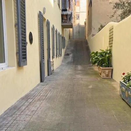 Fortezza Courtyard * Firenze